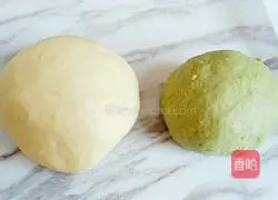 Illustration of how to make matcha plaid toast 4