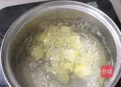 Illustration of how to make potato minced shrimp and beef pizza 2