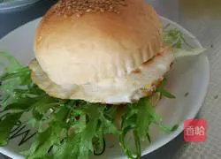 Bacon Illustration of how to make burgers 10