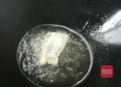 Illustration of how to make spicy fish cubes 5