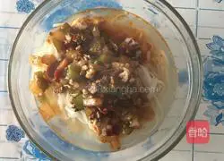 Illustration of how to make braised pork noodles 4