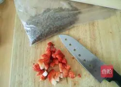 Illustration of how to make earthworm box cake 2