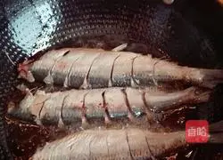 Illustration of home-cooked herring 4