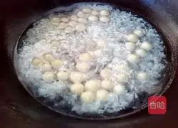 Illustration of how to make Pearl Yuanzi Egg Drop Soup 6