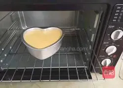 Pumpkin Chiffon Cake Recipe Illustration 8