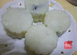 Illustration of how to make Osmanthus Yam Bean Paste Cake 6