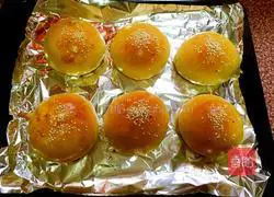 Illustration of how to make Crispy Chicken Steak Cheeseburger 9