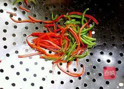 Illustration of how to make kohlrabi and pickles 7