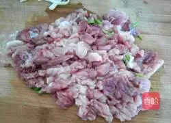  Illustration of how to make fried and stuffed green peppers 1