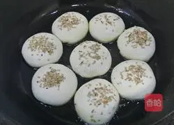 Illustration of how to make door nail meatloaf 9