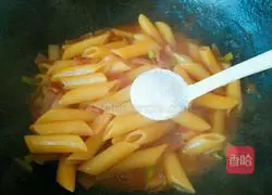 Illustration of how to make bacon pasta 11