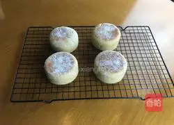 Illustration of how to make British muffins 7