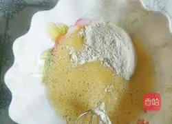 Illustration of how to make a smooth and tender cake that does not require whipping 3