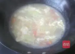 Illustration of how to make egg soup 12