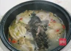 Illustration of how to make cabbage, tofu and fish head soup 4