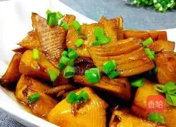 Illustration of braised spring bamboo shoots in oil 12