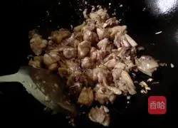 Illustration of braised chicken with mushrooms 6