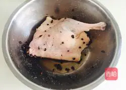 Illustration of how to make salted duck 4