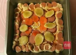 Illustration of how to make as big a pizza as you want 10