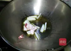 Illustration of how to make seafood mushrooms in oyster sauce 5