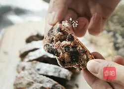 Illustration of home bread making 13