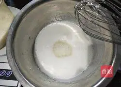 Illustration of how to make meat floss cake rolls 8