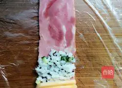 How to make cantaloupe bacon rolls 5