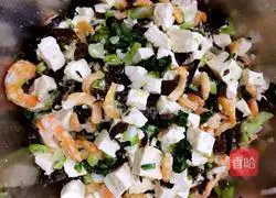 Fashion Mom teaches you how to make steamed dumplings filled with vegetables and tofu stuffing Illustration 2