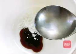 Illustration of how to make pan-fried chicken patties 16