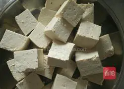 Illustration of how to make meat stuffed tofu box 2