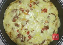 Illustration of how to make shrimp and red sausage pizza 4