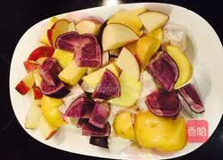 Illustration of Indian curry, coconut milk, taro, potatoes and braised pork 2