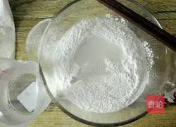 Illustration of how to make bean flour cake (donkey rolling) 2