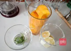 Illustration of how to make tipsy Indian milkshake 1