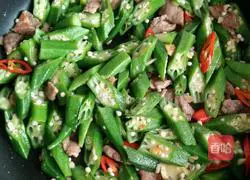 Illustration of how to make vinegar-based pork slices and okra 6