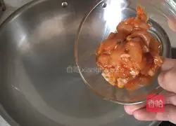 Illustration of how to make chicken rice noodles 4