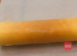 Strawberry Petit Four Cake Roll Recipe Illustration 17