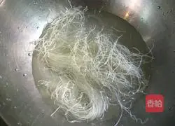 Illustration of how to make Taiwanese fried rice noodles 2