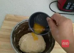 Illustration of how to make small bread 3