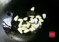 Illustration of how to make spicy beef intestines 5