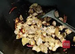 Illustration of home-style braised beef 10