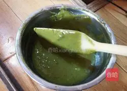 Illustration of making matcha cake roll 5