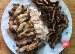 Illustration of how to make Xiamen fried rice noodles 4