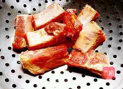 Illustration of Stir-fried Salt and Pepper Pork Ribs 8