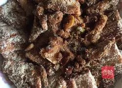 Illustration of how to make steamed pork with rice flour 6