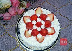 DIY Cream Strawberry Cake Recipe Illustration 16