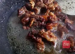 Illustration of family braised beef recipe 9