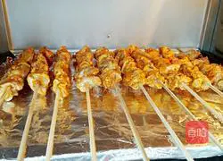 Illustration of how to make grilled mutton skewers 9