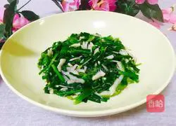 Illustration of how to stir-fry leek and lotus root 10