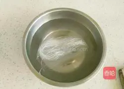 Illustration of how to make spicy vermicelli and baby cabbage 2